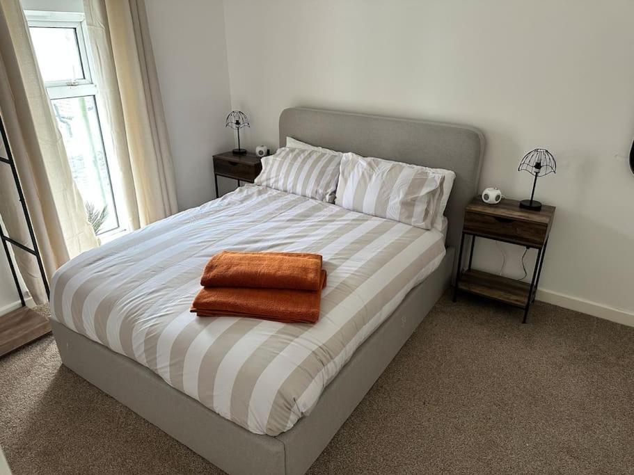 Stylish Miners Cottage At North Rd Porth  Екстер'єр фото