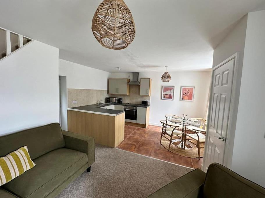 Stylish Miners Cottage At North Rd Porth  Екстер'єр фото